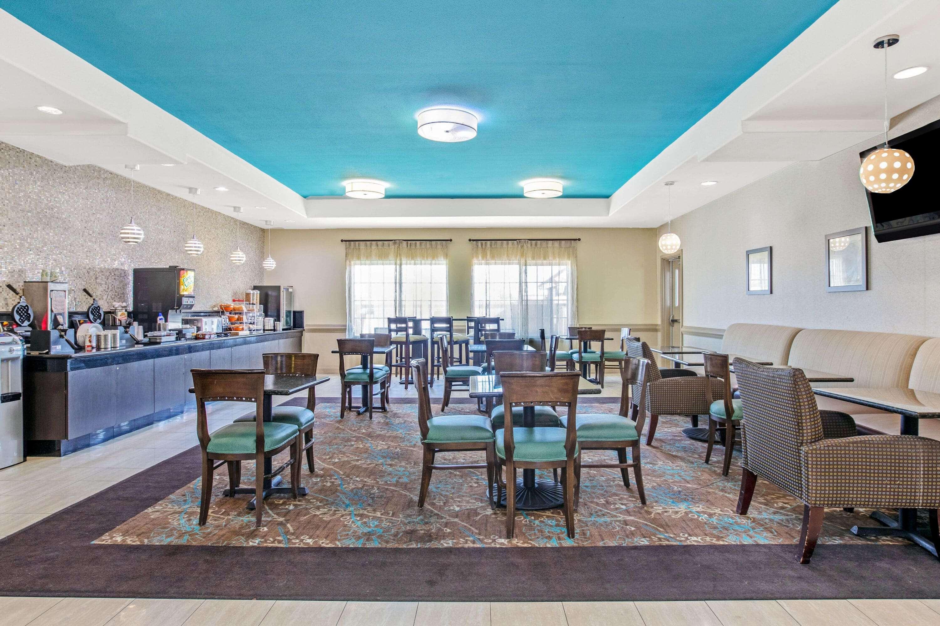 La Quinta By Wyndham Corpus Christi Airport Hotel Exterior photo